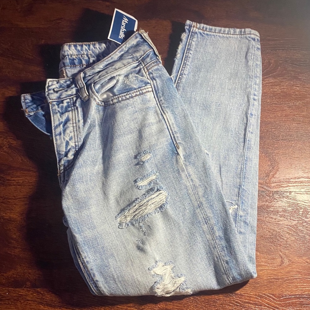 american eagle distressed jeans